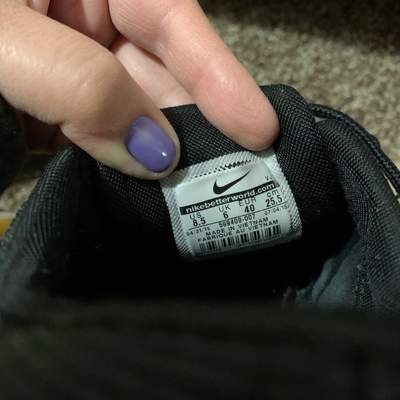 Nike women’s shoes - Picture 3 of 3